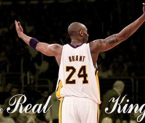 爱游戏体育-萨拉赫赛点兑现，雄鹿淘汰凯尔特人晋级四强，主帅赛场落泪